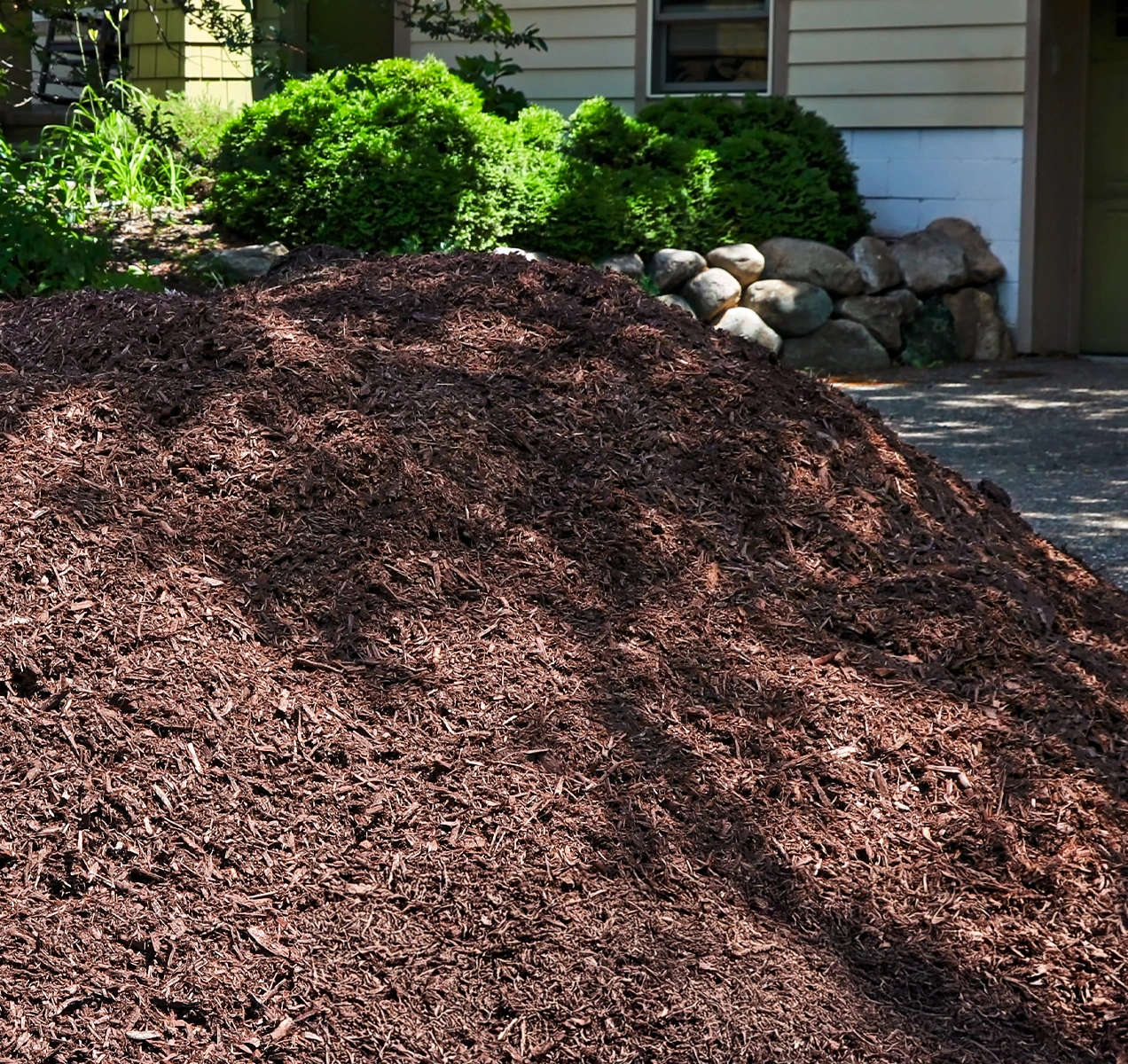 Photo of mulch in a pile